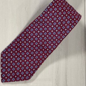 Roundtree and yorke Elegant Burgundy and Blue Geometric Tie